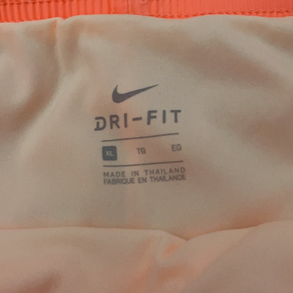 Nike shorts - Picture 2 of 3